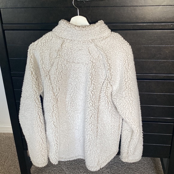 Cozy Sherpa jacket - size medium - EUC - Picture 3 of 3